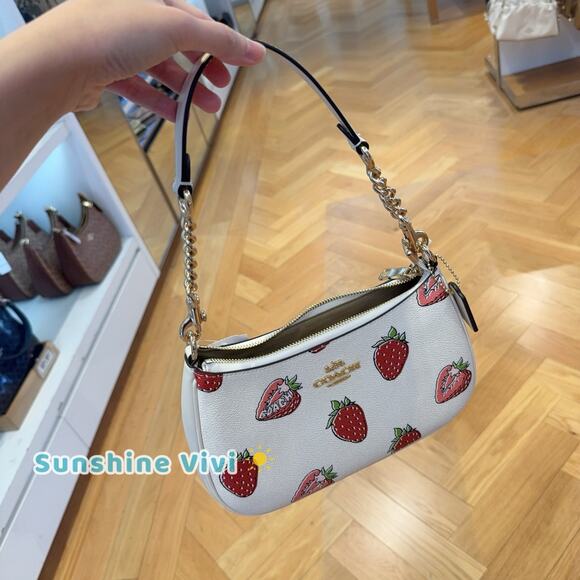 NWT Coach Teri Shoulder Bag Strawberry Print Red Pink White Handbag CAL62 - Picture 5 of 12